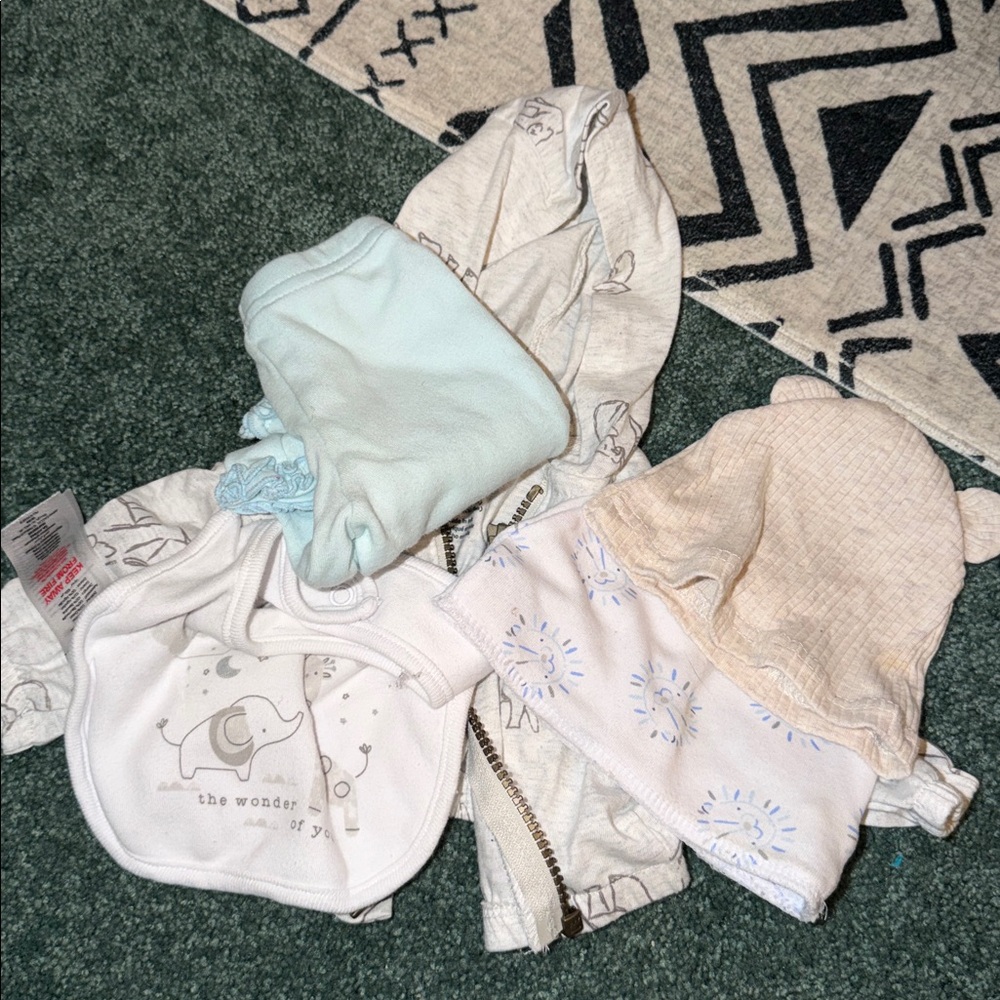 Cute Baby Set with Elephant Design